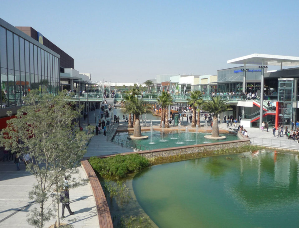 CENTRO COMERCIAL PUERTO VENECIA, Zaragoza SCHAKO Österreich